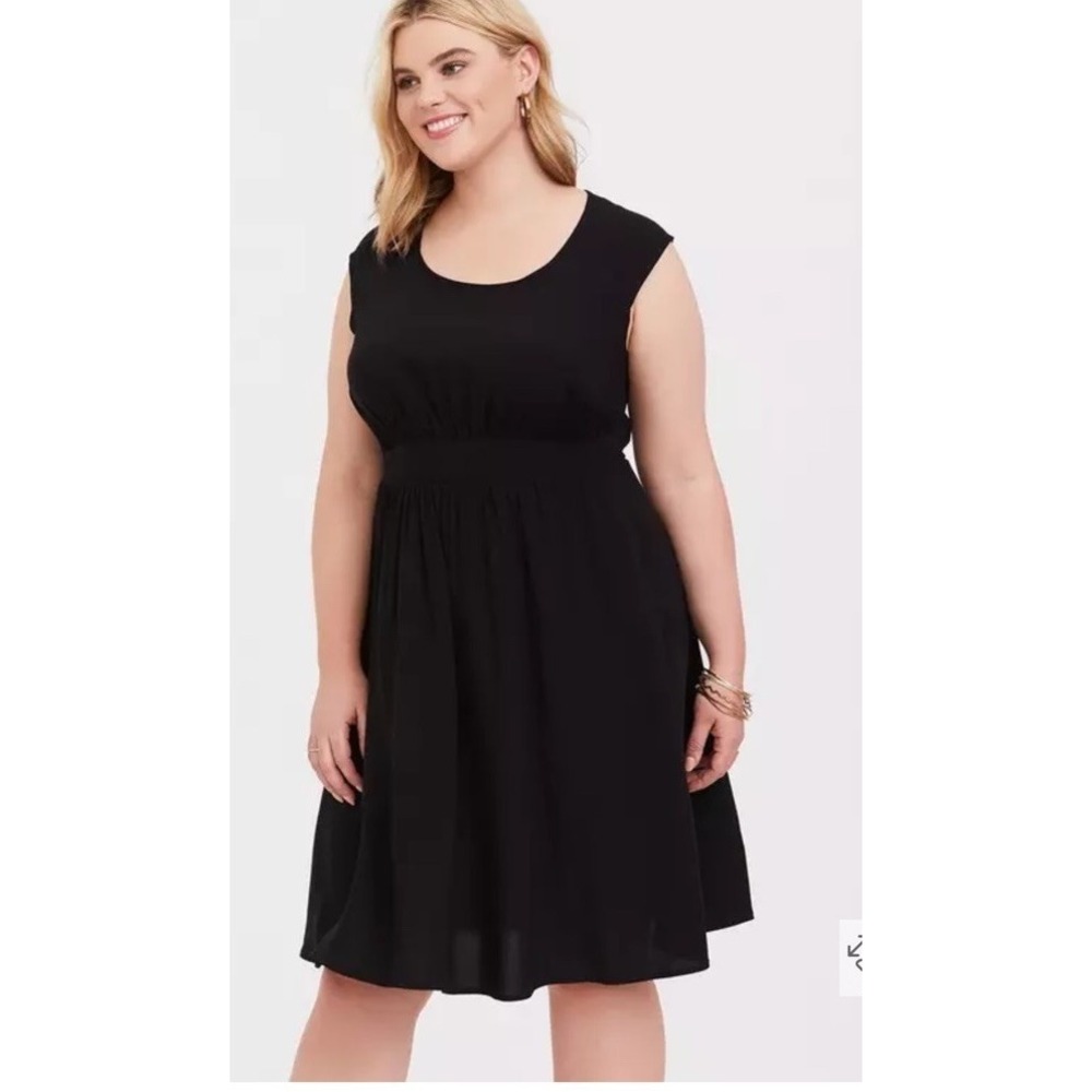 Torrid Women's Black Mini Challis Skater Dress Size 5 Knee Length
